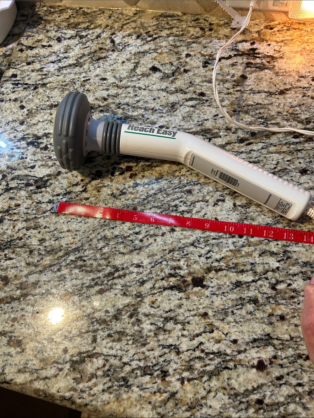 Panasonic Reach Easy Handheld Massager in White and Gray - Picture 7 of 8